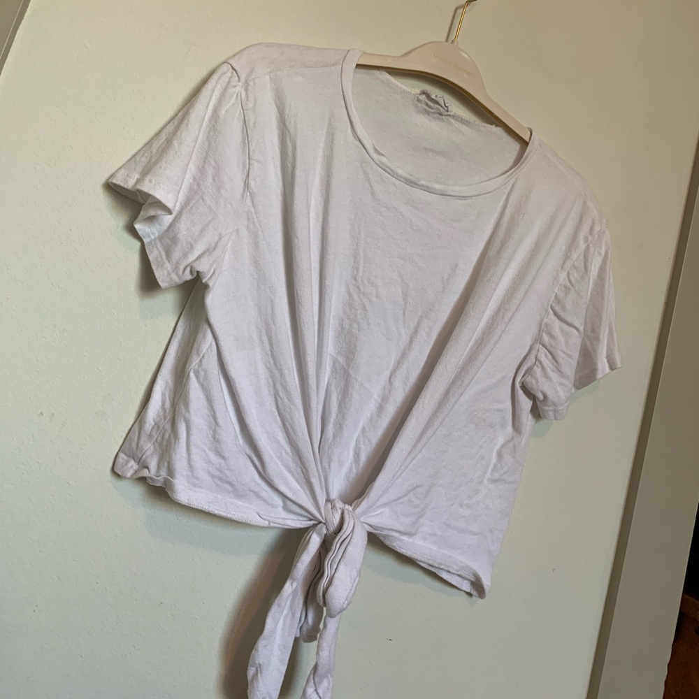 White crop front tie